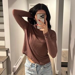 Mauve turtleneck long sleeve loose top